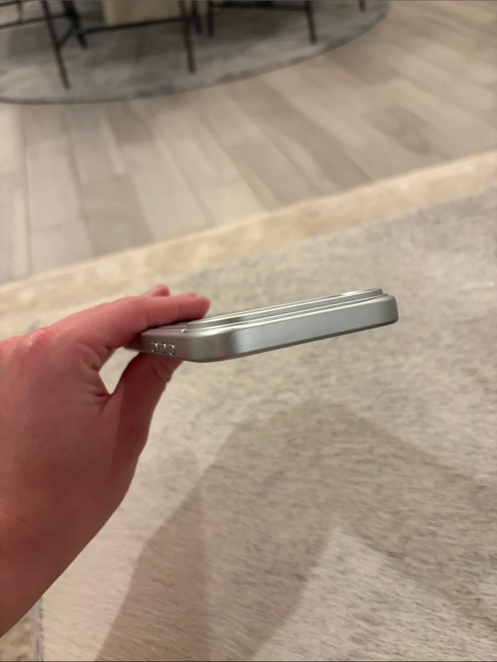 RIMOWA-Inspired Aluminum Style Case for iPhone 17 Air – Silver | New, No Box